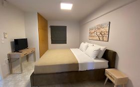 Orama Rooms 2